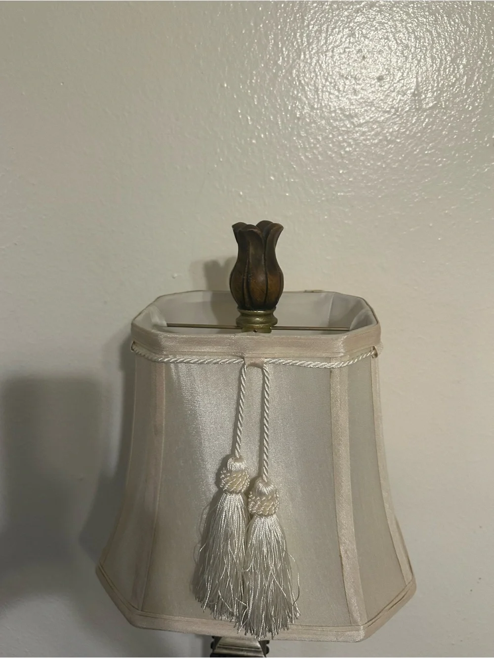 Vintage 2015 Tulip Flower Lamp